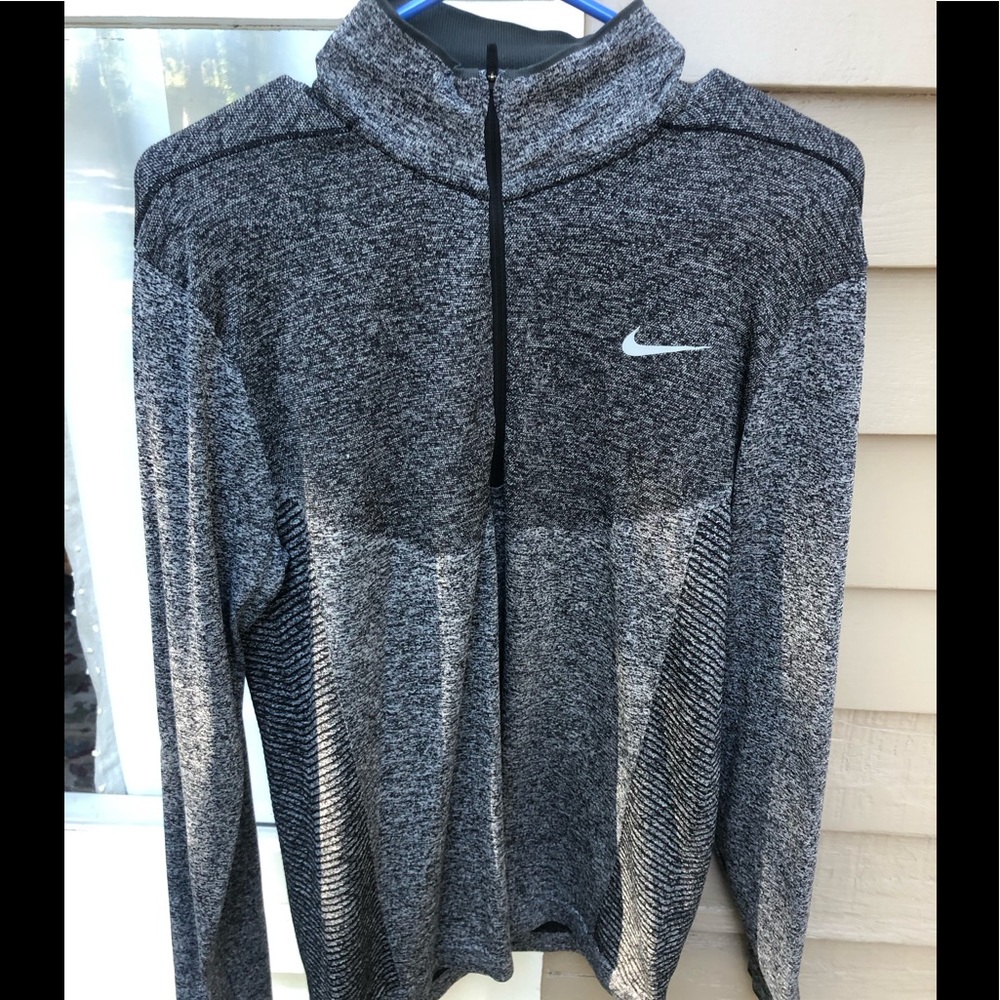 Nike Flywire Quarter-zip Pullover